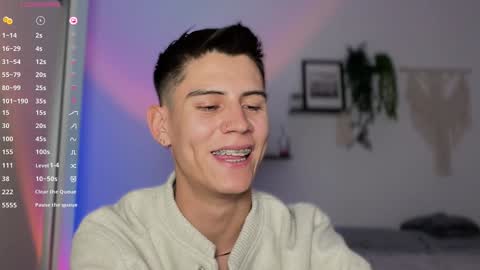 Snapshot of hey_cesard chatting on 12-14-24, 12:11 hey_cesard online show from 12-14-24, 12:11