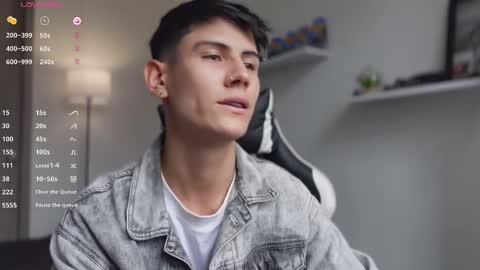 Snapshot of hey_cesard chatting on 09-18-25, 07:05 hey_cesard online show from 09-18-25, 07:05