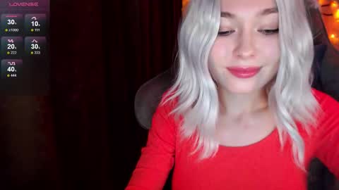 Snapshot of hey_nora_ chatting on 10-26-25, 07:42 Nora online show from 10-26-25, 07:42