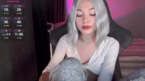  Nora  online show from 04-15-26, 02:07