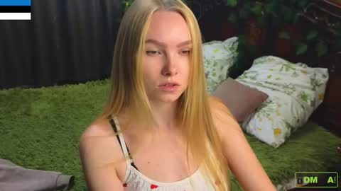 Snapshot of hey_olivia chatting on 11-16-25, 07:58 hey_olivia online show from 11-16-25, 07:58