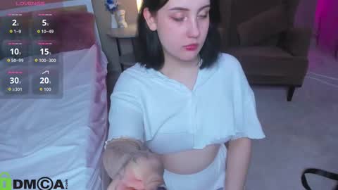 Snapshot of hey_tessa chatting on 11-22-25, 11:31 Tessa online show from 11-22-25, 11:31