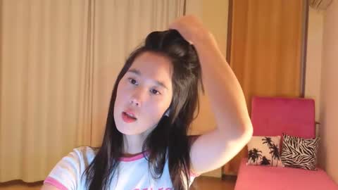 Snapshot of heyitsnaomi chatting on 09-21-25, 06:31 Naomi online show from 09-21-25, 06:31