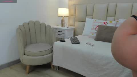 Snapshot of heysel_ chatting on 02-16-26, 03:35 heysel online show from 02-16-26, 03:35