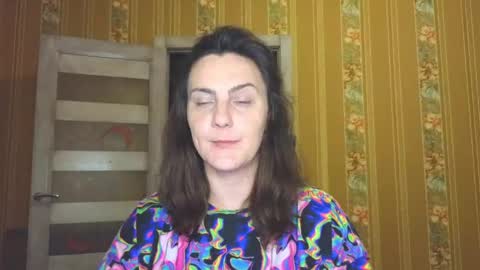 Snapshot of heyy_baddie chatting on 05-31-26, 06:31 Heyy baddie online show from 05-31-26, 06:31