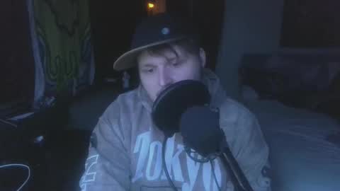 Snapshot of hfly12 chatting on 11-29-25, 07:33 hfly12 online show from 11-29-25, 07:33