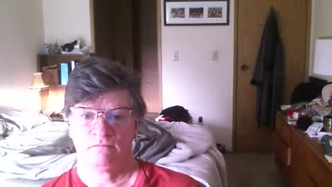 Snapshot of hg99too chatting on 04-22-26, 02:18 hg99too online show from 04-22-26, 02:18