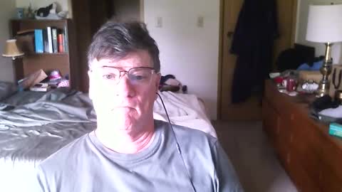 Snapshot of hg99too chatting on 05-10-26, 02:55 hg99too online show from 05-10-26, 02:55