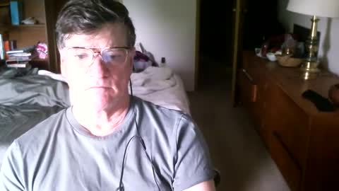 Snapshot of hg99too chatting on 06-03-26, 02:44 hg99too online show from 06-03-26, 02:44
