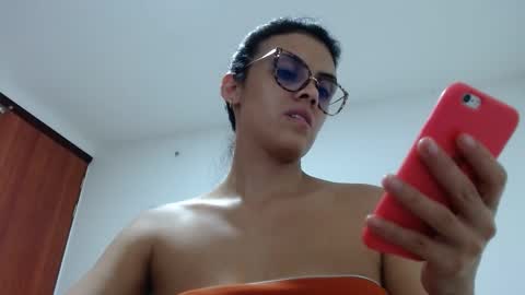 Snapshot of hhayek_eva7 chatting on 12-14-24, 03:40 Eva online show from 12-14-24, 03:40