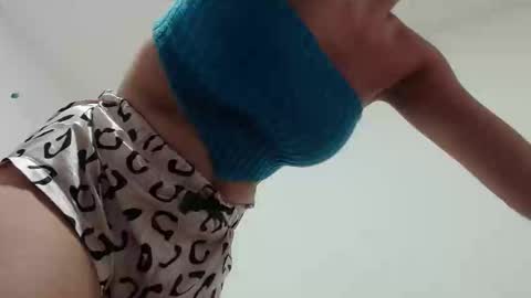 Snapshot of hhayek_eva7 chatting on 12-28-24, 01:08 Eva online show from 12-28-24, 01:08