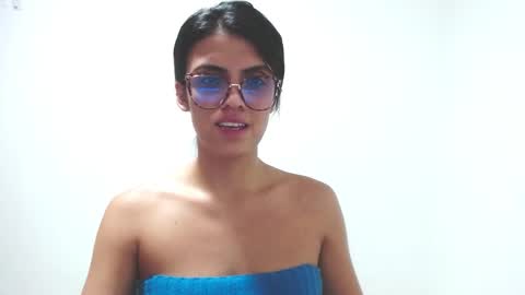 Snapshot of hhayek_eva7 chatting on 01-09-25, 02:33 Eva online show from 01-09-25, 02:33