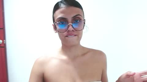 Snapshot of hhayek_eva7 chatting on 02-20-25, 01:40 Eva online show from 02-20-25, 01:40