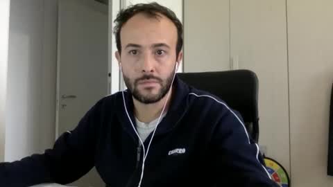 Snapshot of hhombre chatting on 10-13-25, 09:20 hhombre online show from 10-13-25, 09:20