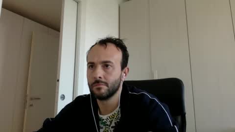 Snapshot of hhombre chatting on 11-28-25, 09:56 hhombre online show from 11-28-25, 09:56