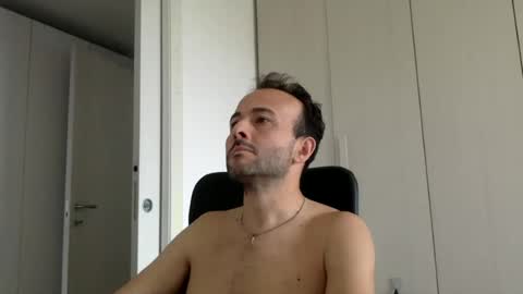 Snapshot of hhombre chatting on 06-29-26, 09:04 hhombre online show from 06-29-26, 09:04