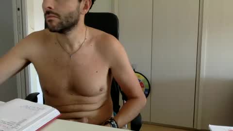 Snapshot of hhombre chatting on 07-09-26, 09:13 hhombre online show from 07-09-26, 09:13