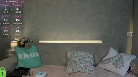 Snapshot of hi__karu chatting on 11-26-25, 02:23 Karu online show from 11-26-25, 02:23