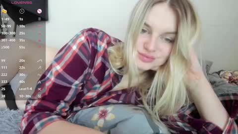 Snapshot of hi_i_am_ana chatting on 01-19-25, 08:39 Ana online show from 01-19-25, 08:39