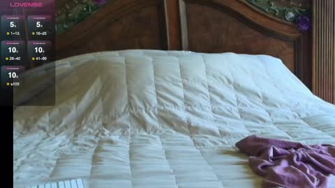 hidden_gold_milf online show from 05-14-26, 02:46