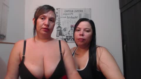 Snapshot of hidden_tinna chatting on 05-02-26, 10:20 Tinna online show from 05-02-26, 10:20