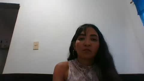 Snapshot of hiddencrazy69 chatting on 11-24-25, 09:03 Clau y Ricky online show from 11-24-25, 09:03