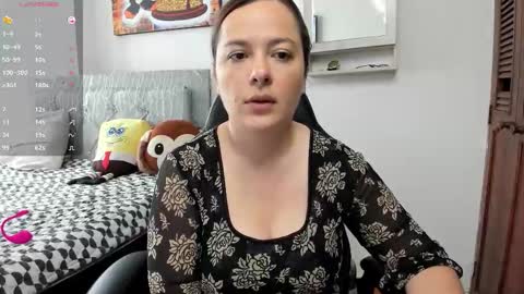 Snapshot of hidianapaola chatting on 01-05-26, 06:33 Diana online show from 01-05-26, 06:33