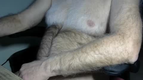 Snapshot of higgins11 chatting on 02-04-26, 02:39 higgins11 online show from 02-04-26, 02:39