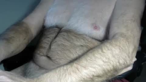 Snapshot of higgins11 chatting on 04-01-26, 01:17 higgins11 online show from 04-01-26, 01:17