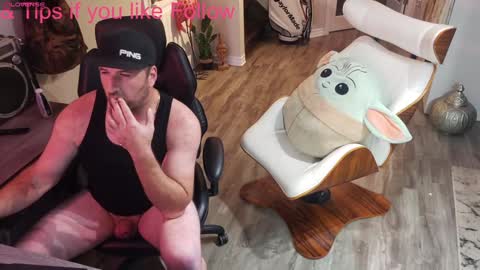 Snapshot of highclass92i chatting on 12-13-24, 06:27 High4This online show from 12-13-24, 06:27