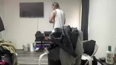 Snapshot of hihello400 chatting on 10-14-25, 06:20 hihello400 online show from 10-14-25, 06:20