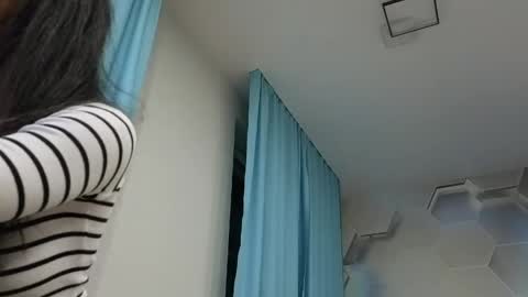 HIHIKA online show from 04-21-26, 06:34