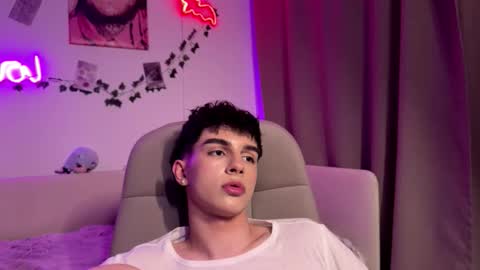 Snapshot of hiidear chatting on 02-26-26, 07:46 twinkvadusha online show from 02-26-26, 07:46