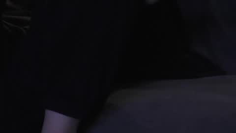 Snapshot of hikinks chatting on 12-14-25, 05:35 hikinxxx online show from 12-14-25, 05:35