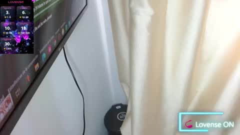 Snapshot of hilary__thompson chatting on 12-03-24, 01:21 hilary thompson online show from 12-03-24, 01:21