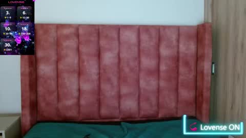 Snapshot of hilary__thompson chatting on 12-03-24, 04:28 hilary thompson online show from 12-03-24, 04:28