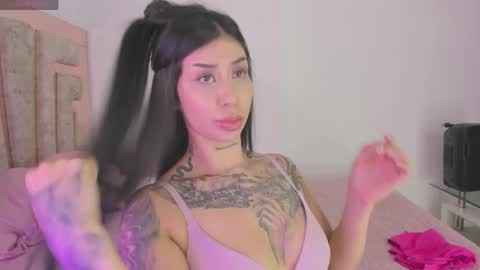 Snapshot of hilary_jones_22 chatting on 06-01-26, 11:50 LUNA new account FOLLOW ME online show from 06-01-26, 11:50