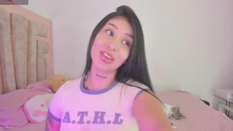 Snapshot of hilary_jones_22 chatting on 06-05-26, 10:59 LUNA new account FOLLOW ME online show from 06-05-26, 10:59