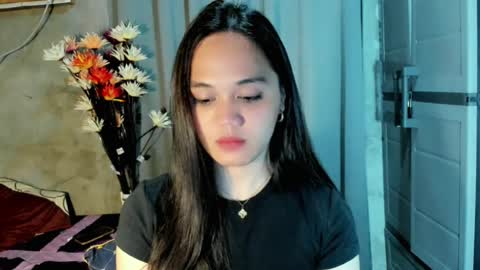 hilarymolly online show from 07-17-26, 07:52