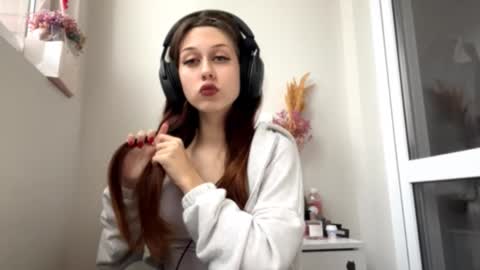 Snapshot of hildredmabray chatting on 10-09-25, 01:20 Hi Im Elizabeth online show from 10-09-25, 01:20