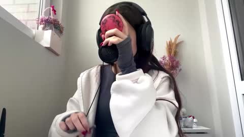 Snapshot of hildredmabray chatting on 10-15-25, 01:22 Hi Im Elizabeth online show from 10-15-25, 01:22