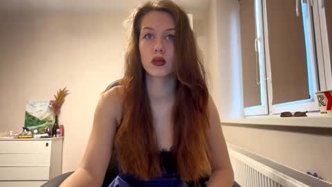 Snapshot of hildredmabray chatting on 11-18-25, 10:52 Hi Im Elizabeth online show from 11-18-25, 10:52