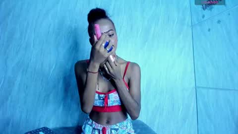 Snapshot of hillary_banks__ chatting on 12-19-24, 06:01 Hillary online show from 12-19-24, 06:01