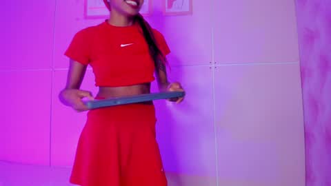 Snapshot of hillary_banks__ chatting on 01-12-25, 08:25 Hillary online show from 01-12-25, 08:25