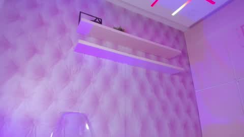 Snapshot of hillary_banks__ chatting on 02-21-25, 10:39 Hillary online show from 02-21-25, 10:39