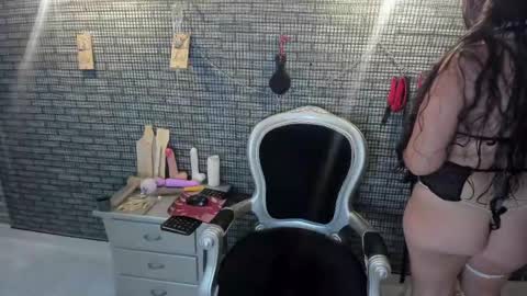 Hillary  online show from 04-09-26, 02:33