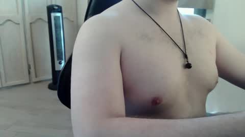 Snapshot of himbo_fox chatting on 06-21-26, 12:24 Himbo fox online show from 06-21-26, 12:24