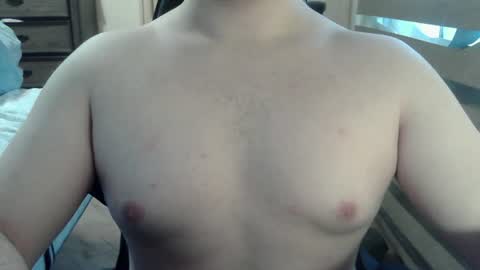 Snapshot of himbo_fox chatting on 07-13-26, 12:46 Himbo fox online show from 07-13-26, 12:46