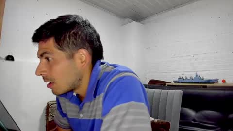 Snapshot of himoreno97 chatting on 01-01-25, 05:33 Hi moreno online show from 01-01-25, 05:33