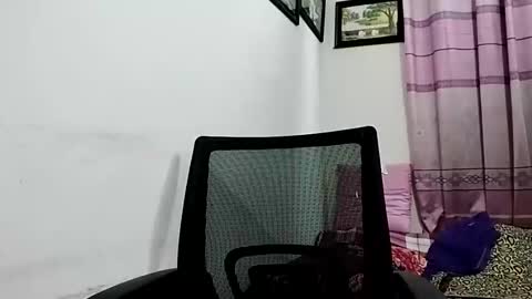 himuhimu22 online show from 02-16-26, 04:03